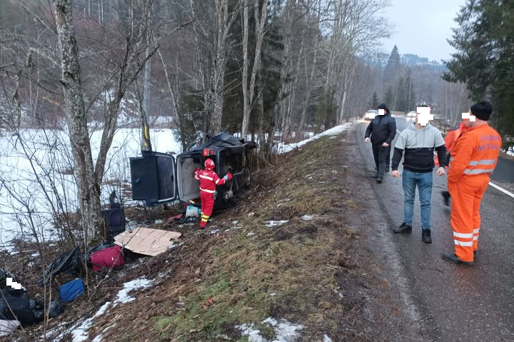 (UPDATE) IPJ Suceava: Accidentul cu un mort şi cinci răniţi de la Ciumârna, produs din cauza vitezei excesive