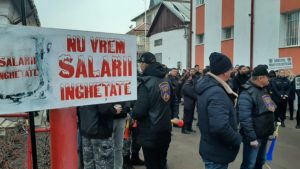 Angajaţii MAI din Botoşani intenţionează să organizeze o manifestaţie de amploare în faţa Prefecturii