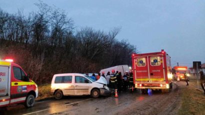 Iași: Accident rutier grav la Cârniceni. Două persoane au ajuns la spital