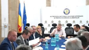 ANSVSA:Întâlnire în regim de urgenţă cu crescătorii de vaci, în contextul focarului de febră aftoasă din Ungaria