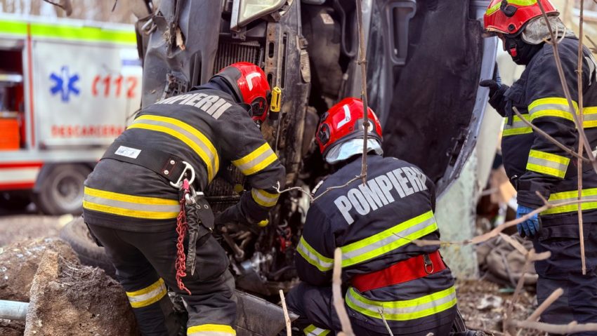 Botoşani: Trei maşini au intrat în coliziune pe E58, la Baisa